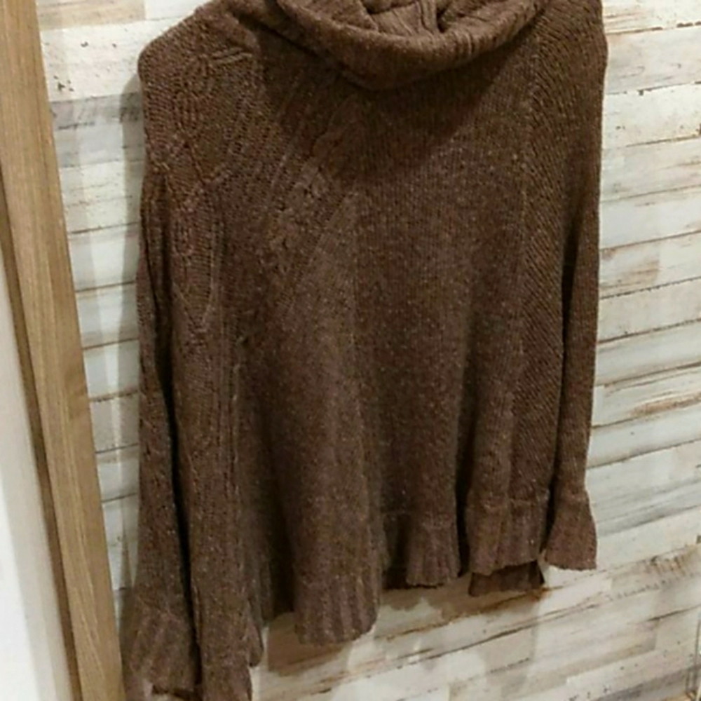 Dots women's poncho. Box 65